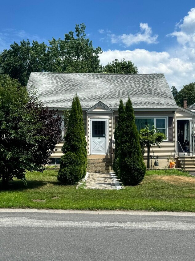 Primary Photo - 100 S Lincoln St