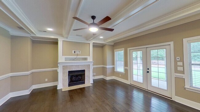 Foto del edificio - Custom 4 BD/2.5 BA Home with Community Pool, Water Access and Day Dock!