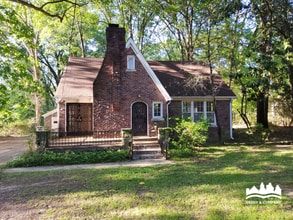 Building Photo - 2950 Midland Ave
