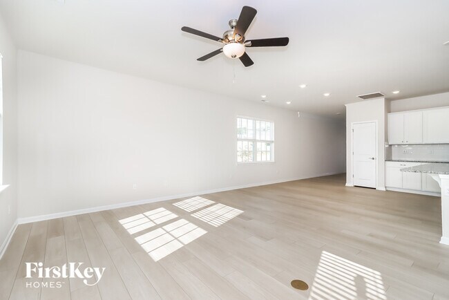 Building Photo - 141 Olive Tea Ln