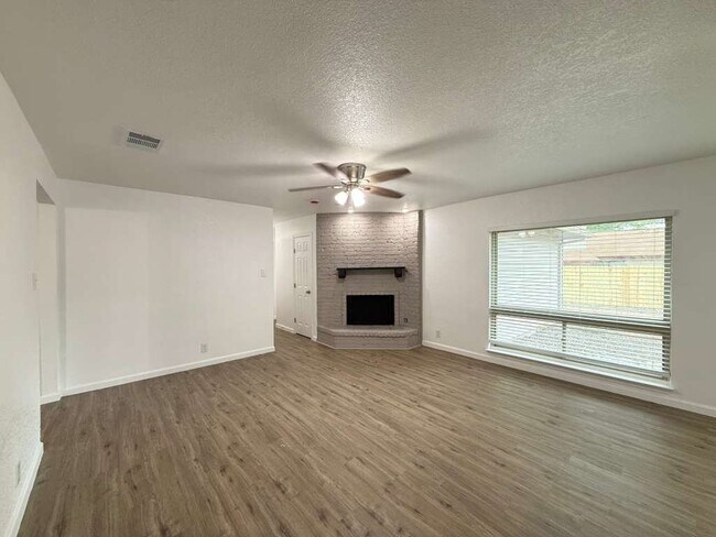 Foto del edificio - 7506 Fairington Dr