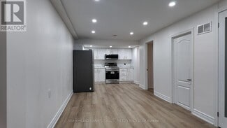 Building Photo - 43 Royal Palm Dr