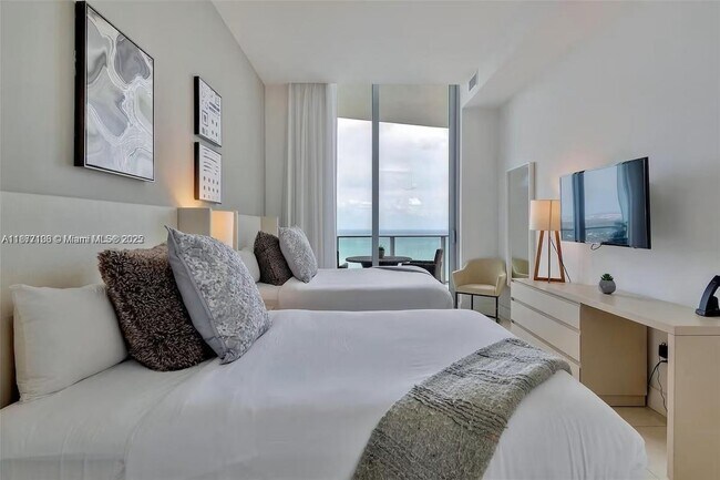 Foto del edificio - 4111 S Ocean Dr