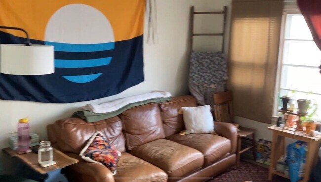 Foto del edificio - 2661-61B N Fratney St