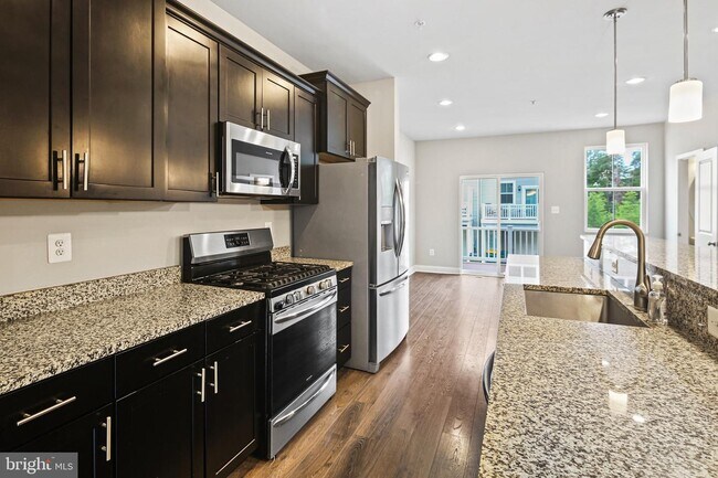 Building Photo - 7126 Tilbury Way