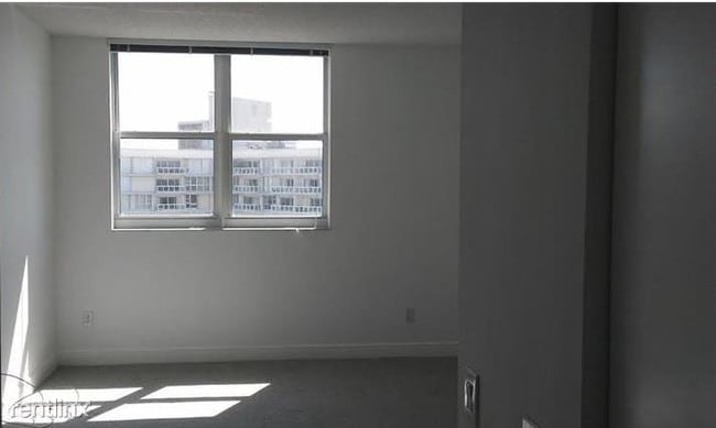 Building Photo - 2 br, 2 bath Condo - The Metropolitan Condo