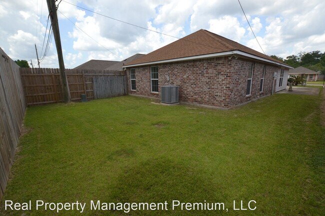Building Photo - 3 br, 2 bath House - 375 Rushmore Dr