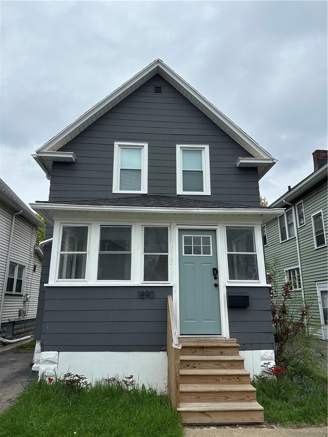 Building Photo - 1890 Clifford Ave