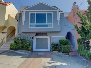 Building Photo - 2142 26th Ave