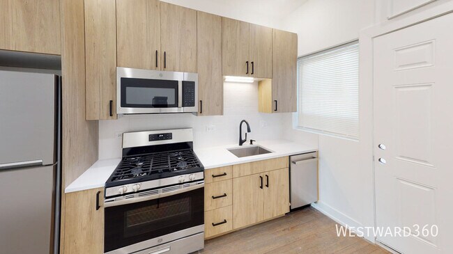 Foto del edificio - 6203 N Glenwood Ave