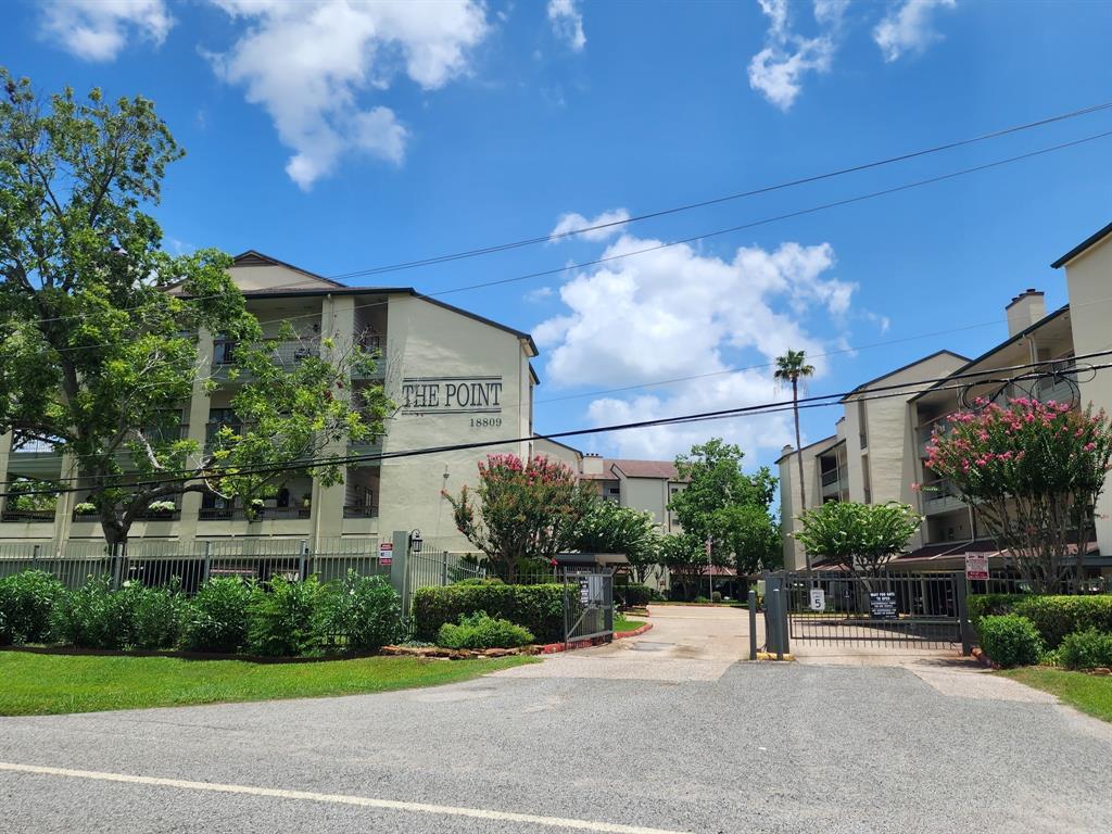 18809 Egret Bay Blvd Unit 203, Houston, TX 77058 Condo for Rent in