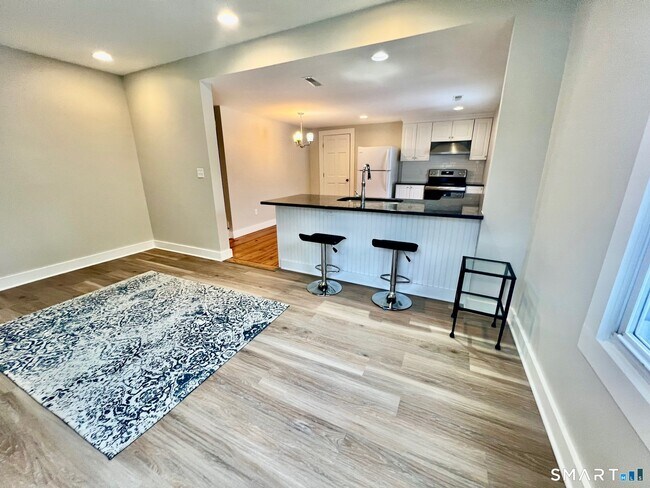 Foto del edificio - 435 Foxon Rd