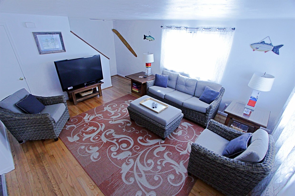 Primary Photo - 6801 Atlantic Ave