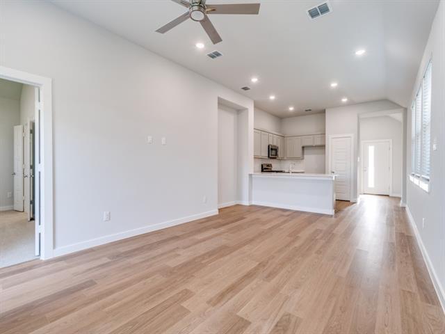 Building Photo - 3818 White Rock Dr