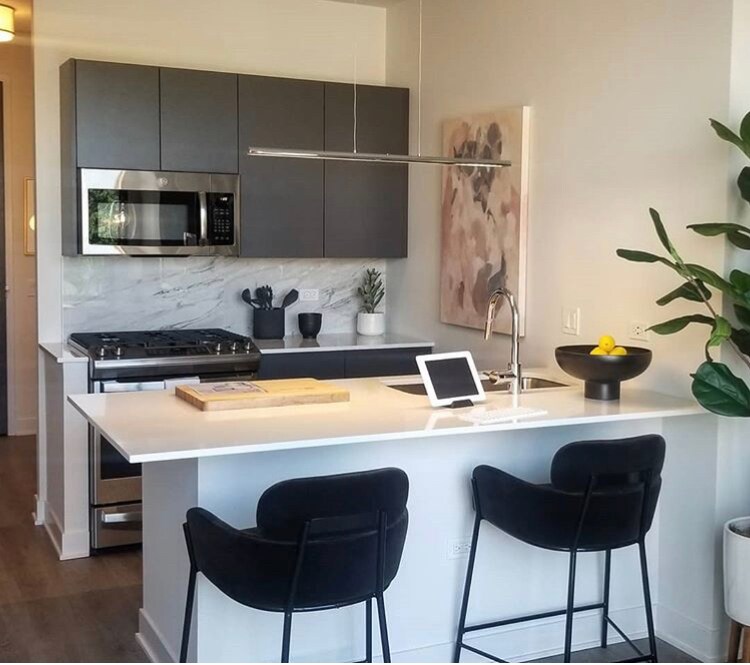 Foto principal - 780 N Milwaukee Ave