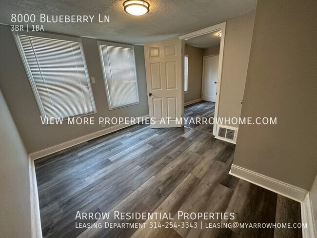 Foto del edificio - 8000 Blueberry Ln