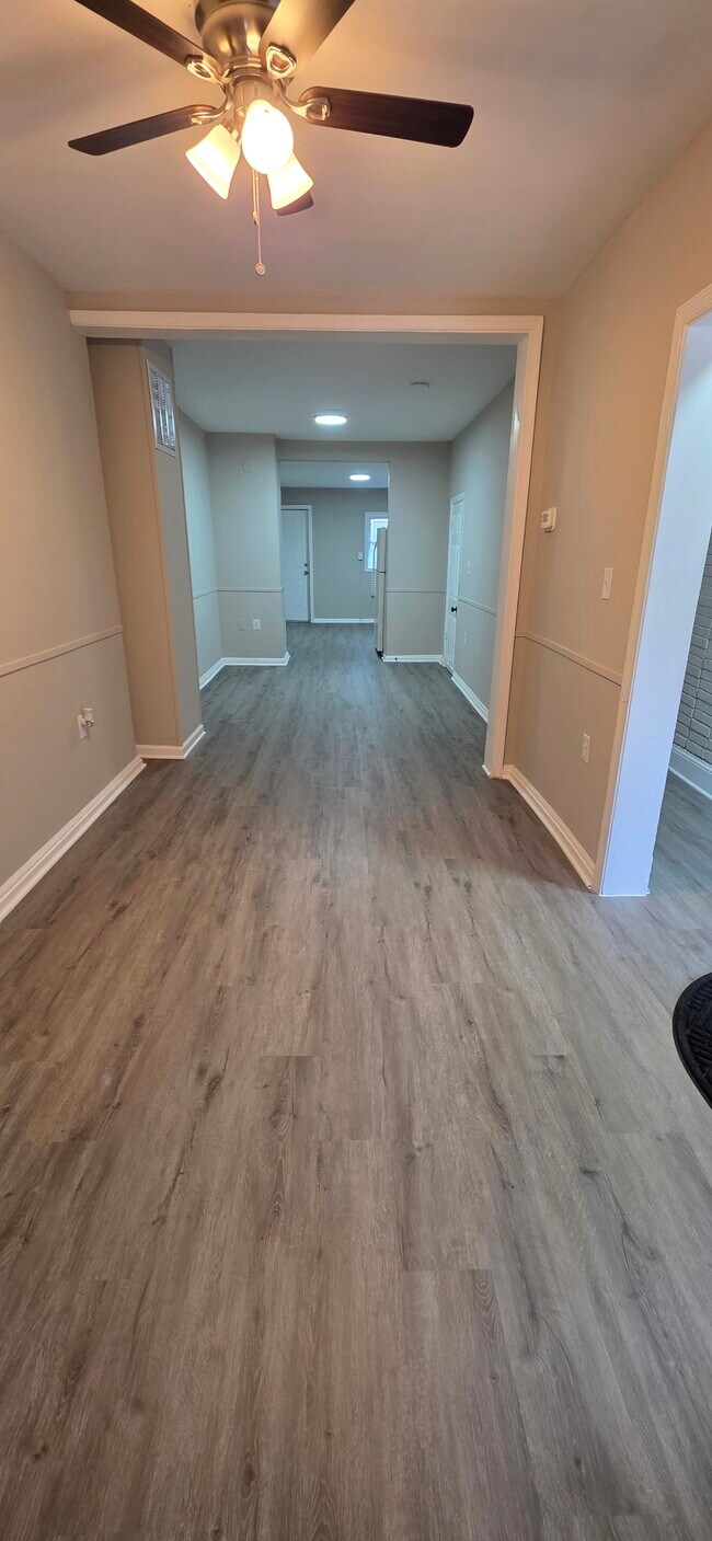 Foto del edificio - 2521 E Madison St