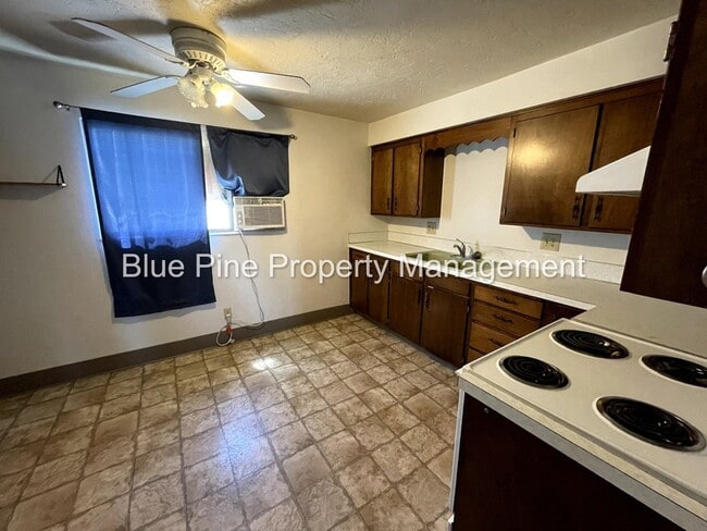 Building Photo - 1489 Mountain View Ln