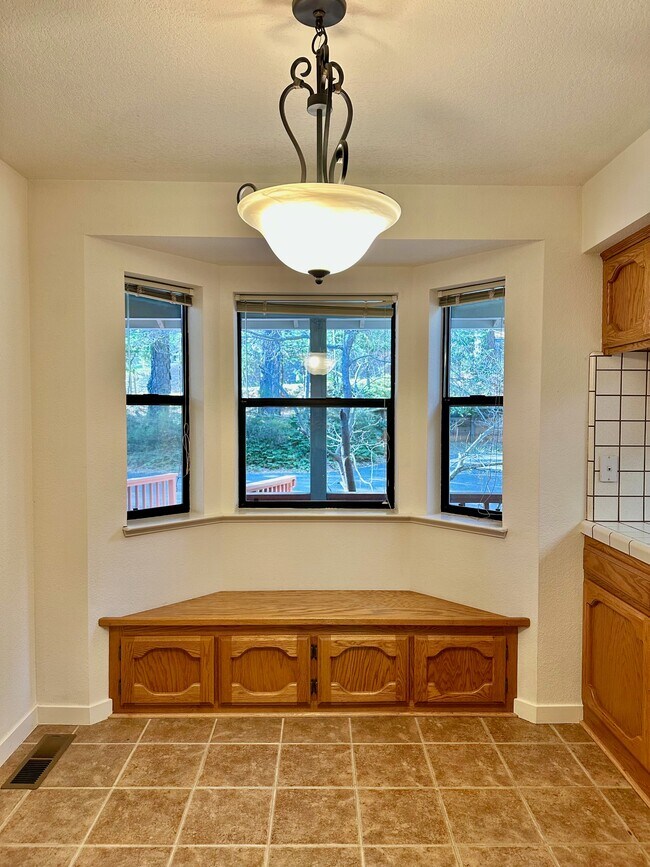 Building Photo - 15593 Carrie Dr