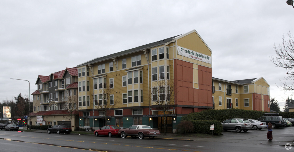 Primary Photo - Meadowbrook View Apartments