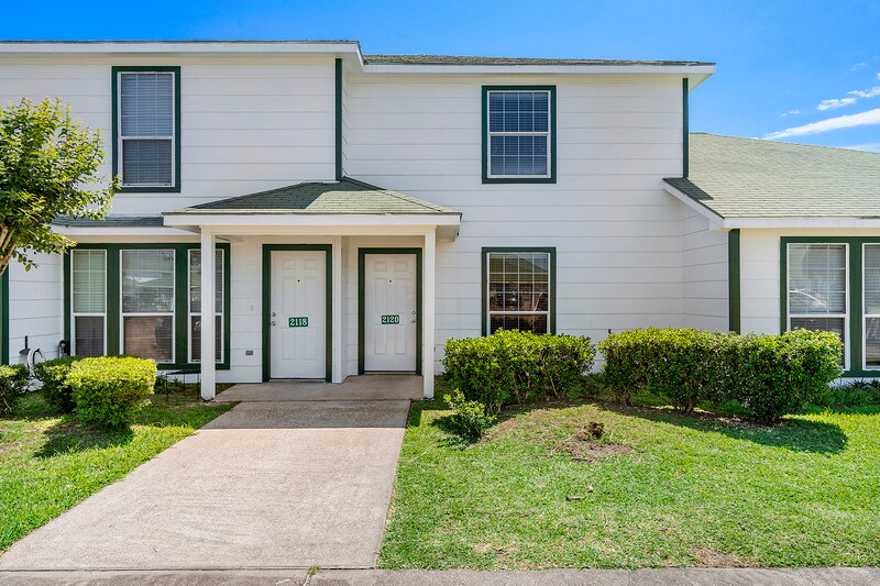 2108 Aruba Calle, Dickinson, TX 77539 Townhome Rentals in Dickinson