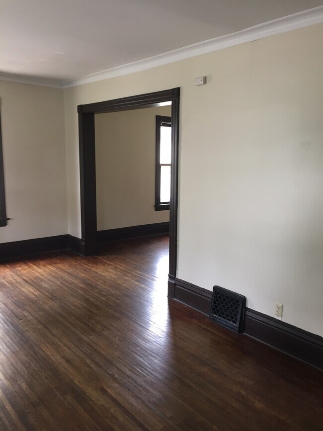 Building Photo - 2 Bed 1 Bath House Aurora's Tanner Histori...