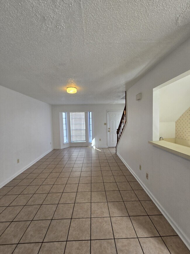 Foto del edificio - 120 Oak Ridge Ave