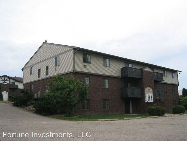 Building Photo - 1616 Kenilworth Ct