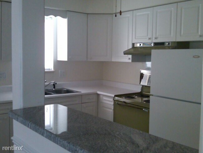 Foto del edificio - 100 W Hickory Grove Rd