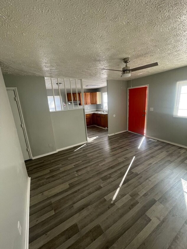Westside Three Bedroom Home Near 16th and Harding - Westside Three Bedroom Home Near 16th and Harding