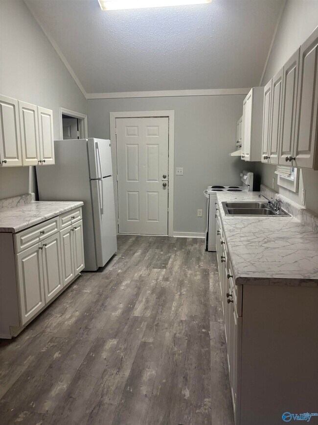 Foto del edificio - 103 Hillcrest Ct