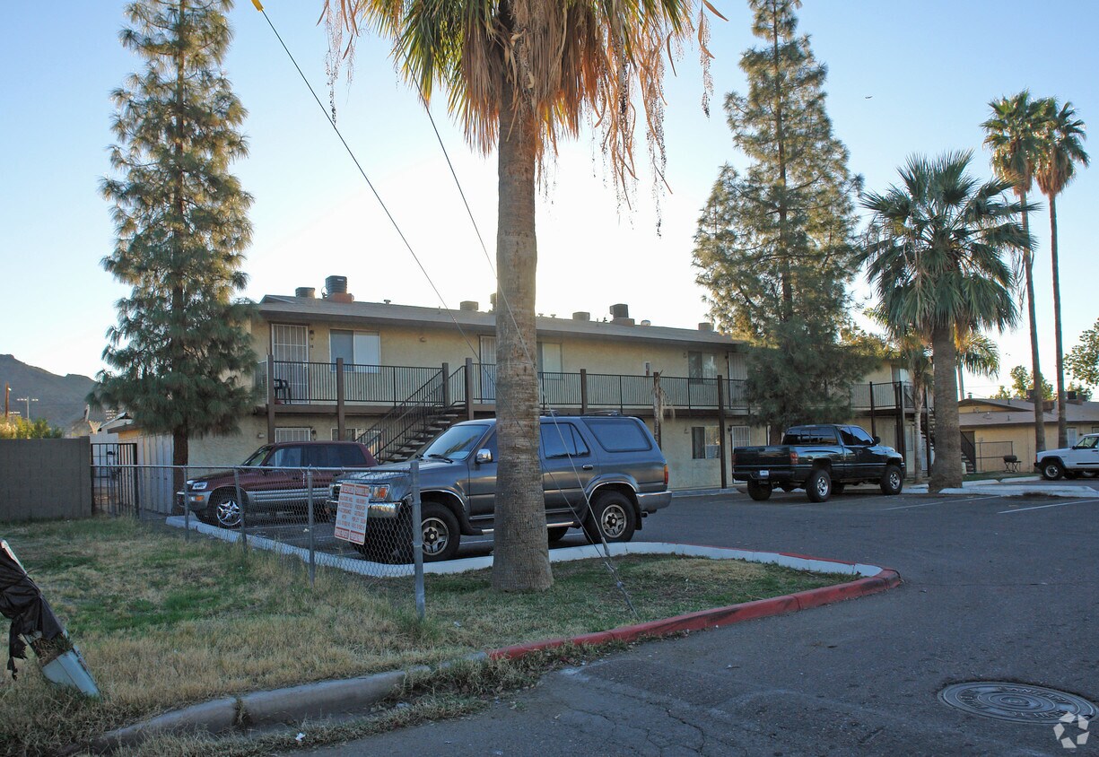 Foto principal - 840 E Townley Ave