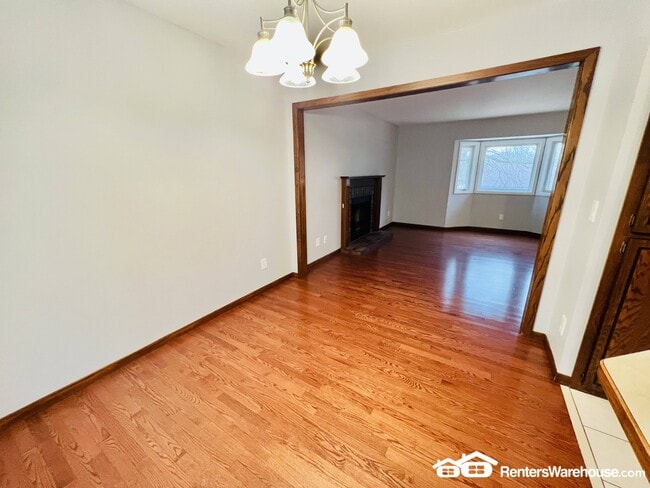 Building Photo - 7575 Lanewood Ln N