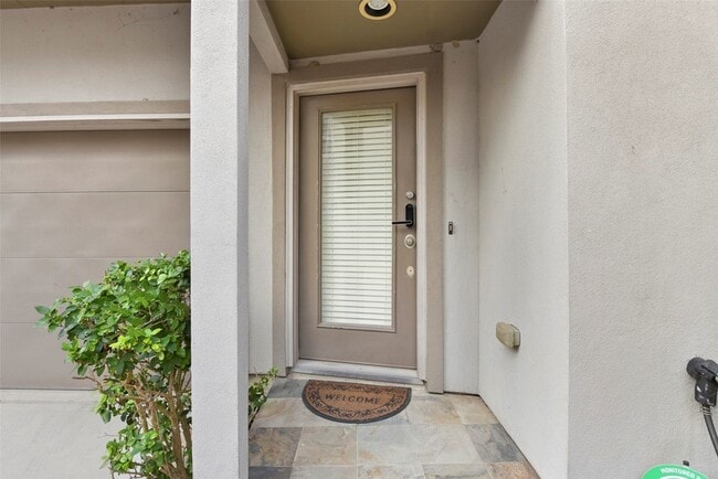 Building Photo - 241 N Lenox St