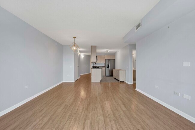 Foto del edificio - 1720 Maple Ave