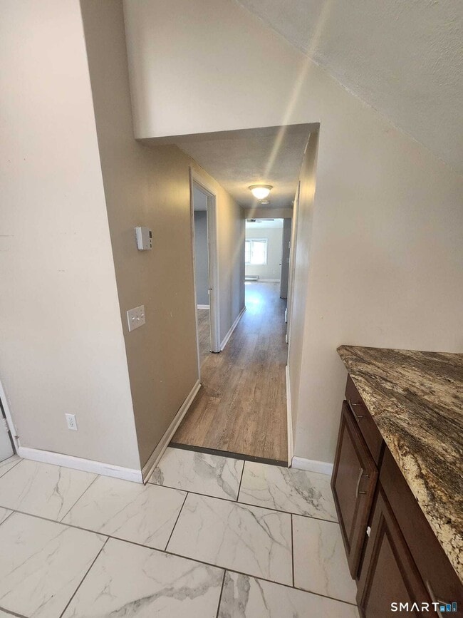 Building Photo - 231 Winthrop St