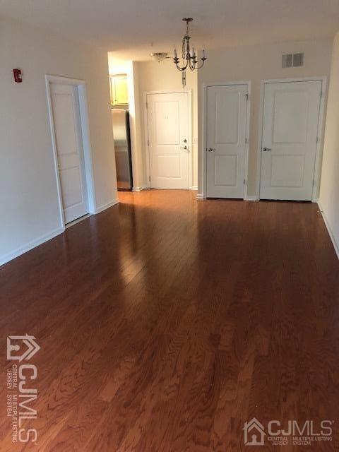 Foto del edificio - 825 Liberty Ct