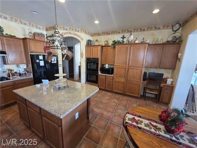 Foto del edificio - 5320 Polizze Ave