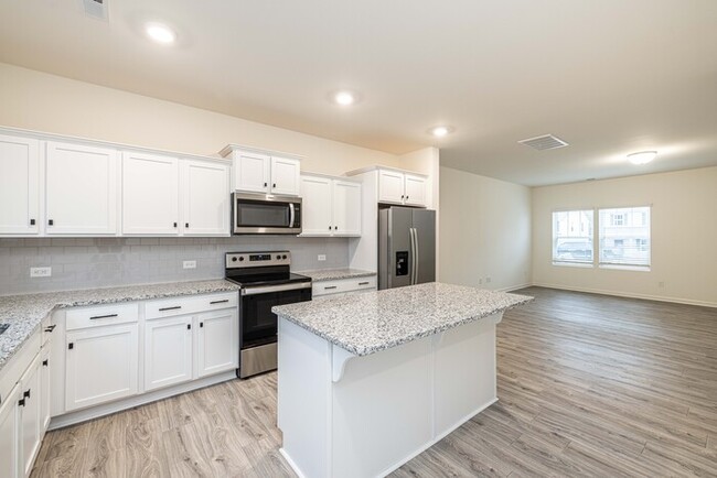 Building Photo - Brand new townhome 3 br 2.5 ba