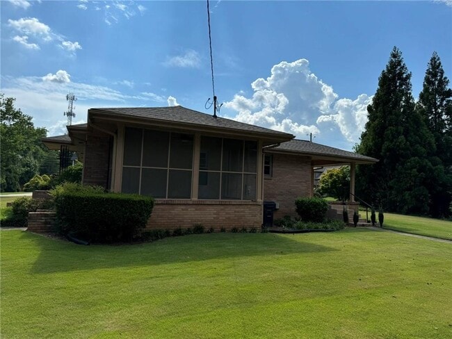 Foto del edificio - 5005 Lower Roswell Rd