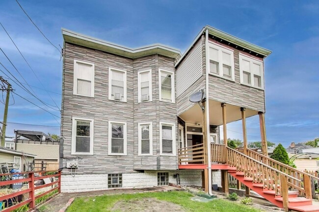 Foto del edificio - 2144 W Montrose Ave