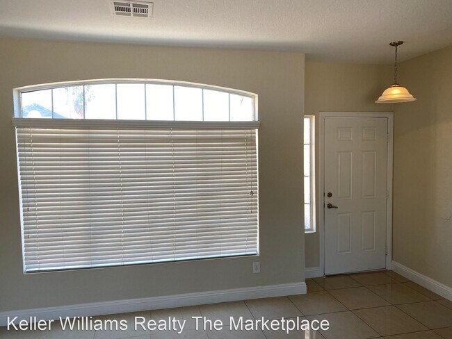 Building Photo - 4 br, 2.5 bath House - 1424 Canyon Rose Way