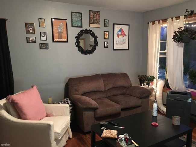 Foto del edificio - 96 Gano St