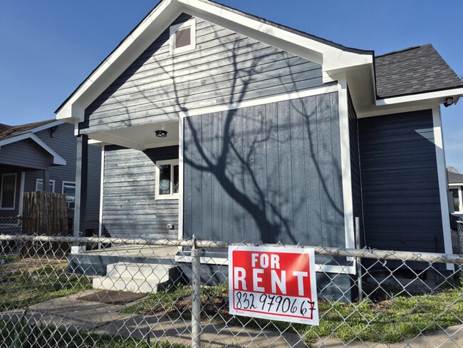 Building Photo - 7909 Ford St