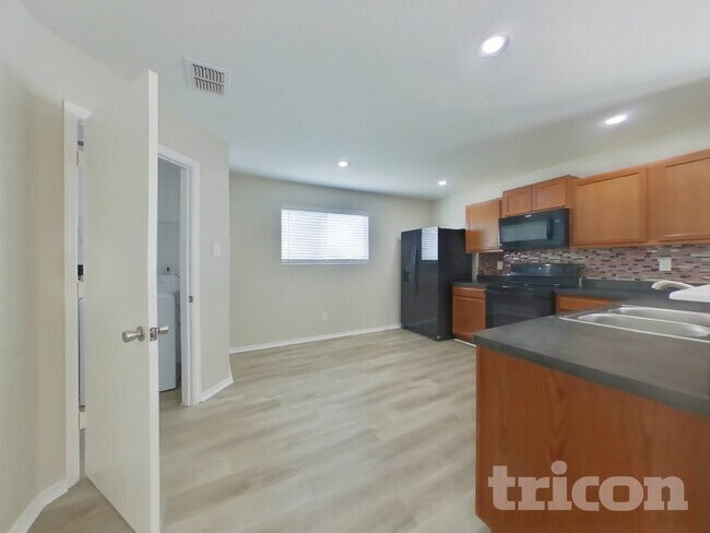 Foto del edificio - 5003 Mustang View