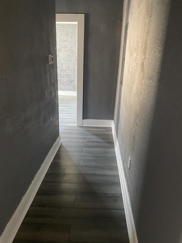 Building Photo - 1709.5 E Michigan St