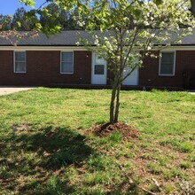 Building Photo - 2296 Beth Haven Church Rd