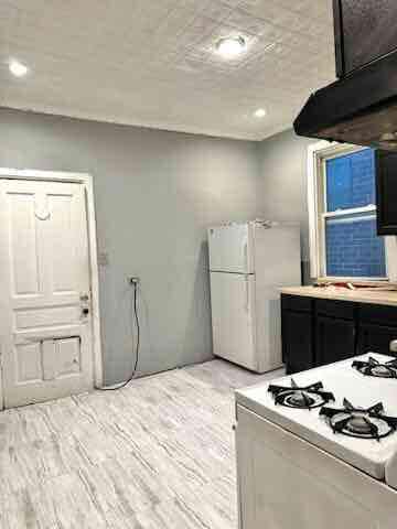 Building Photo - 3249 N Elston Ave