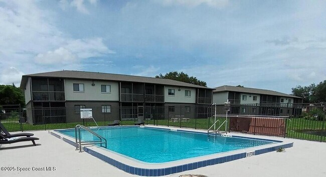 Building Photo - 1802 University Ln