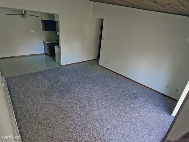 Building Photo - 2 br, 1 bath Apartment - 2904 20 Unit 20